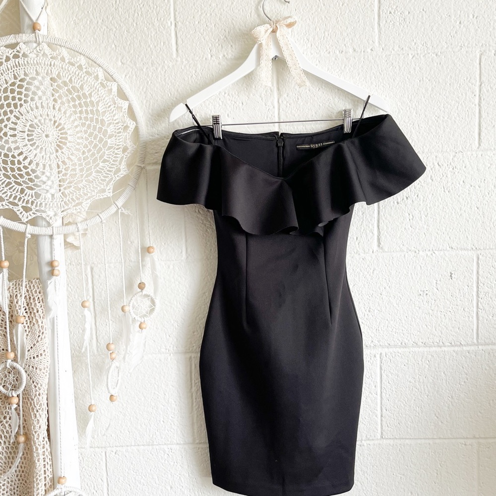 Guess Black V-Neck Ruffle Off Shoulder Mini Dress - Picture 4 of 13